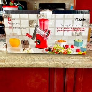 Brand new never used Geedel Grater!
